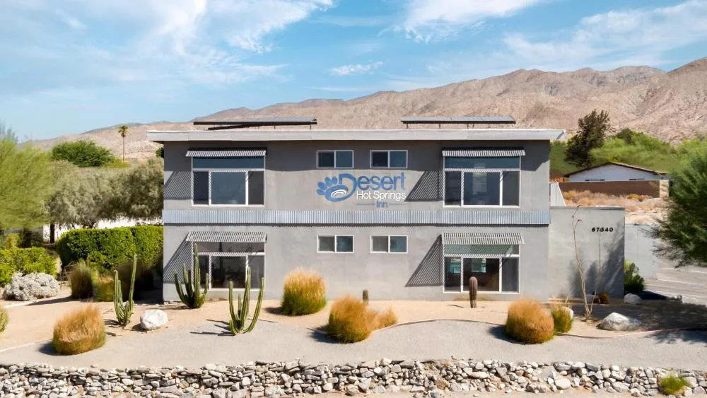Desert Hot Springs Inn hotel hero