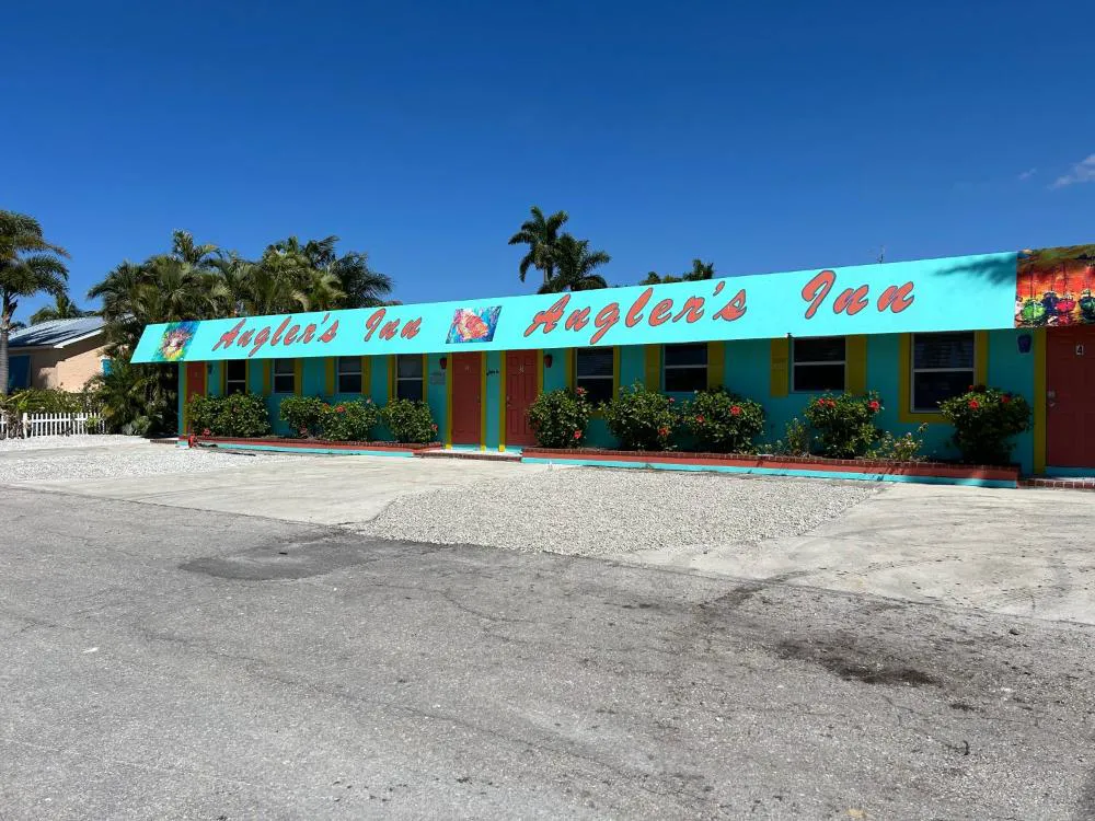 Angler's Inn hotel hero