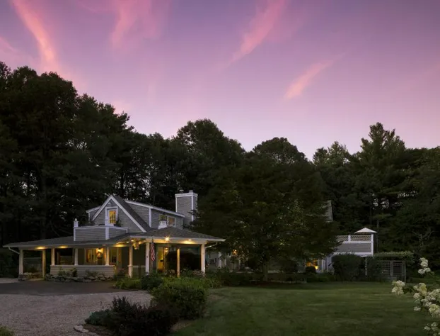 Abbey's Lantern Hill Inn hotel detail image 3