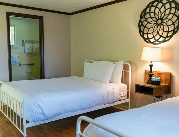 Whispering Winds hotel detail image 3