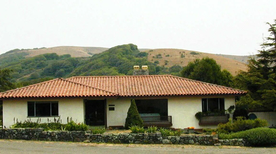 Point Reyes Vineyard Inn hotel hero