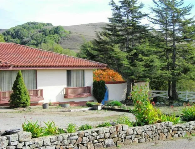 Point Reyes Vineyard Inn hotel detail image 1