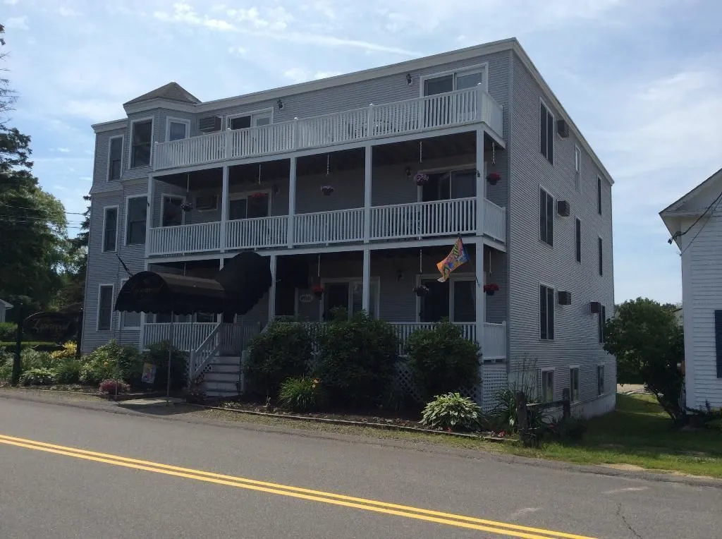 The Lynwood Inn hotel hero