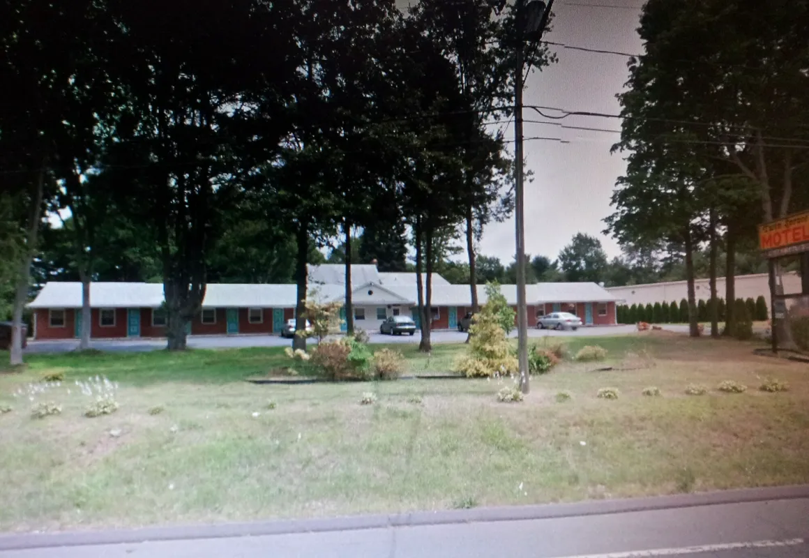 Twin Spruce Motel hotel hero