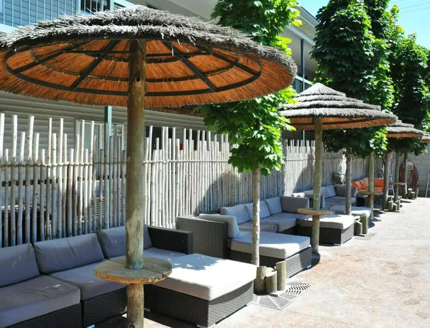 Commodore Resort hotel detail image 2