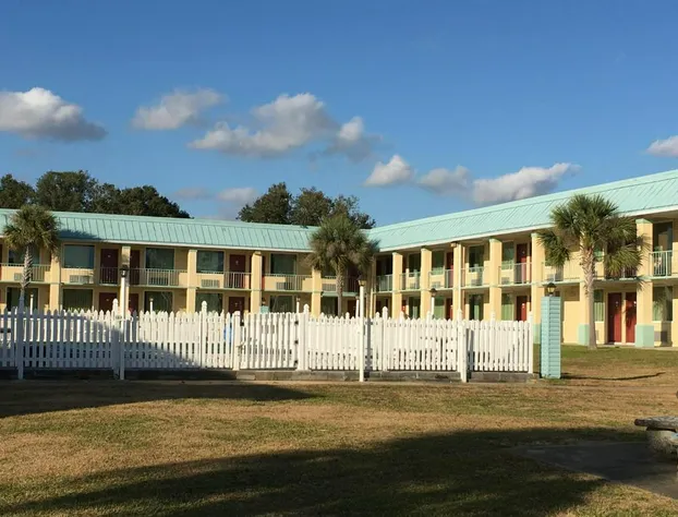 Garden Inn & Suites hotel detail image 2
