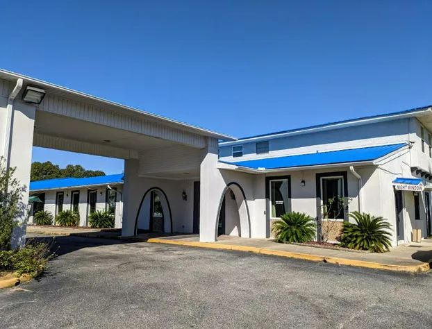 Garden Inn & Suites hotel detail image 4