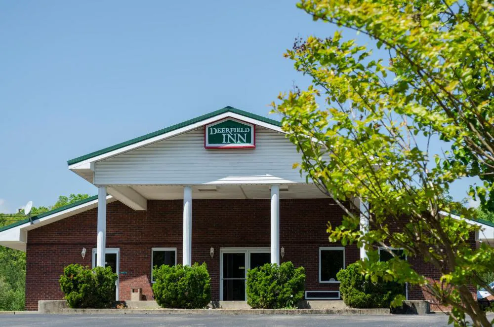 Deerfield Inn hotel hero