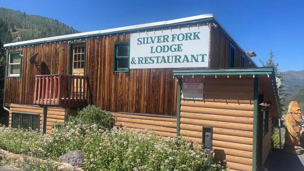 Silver Fork Lodge and Restaurant hotel hero