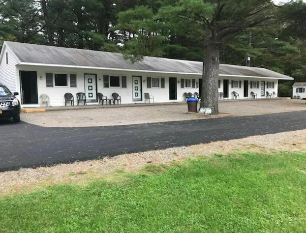 Catskill Motor Court Motel hotel detail image 1