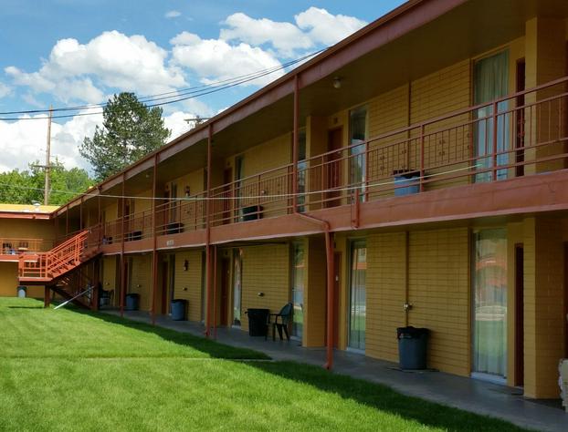 Essex House Motel hotel detail image 3