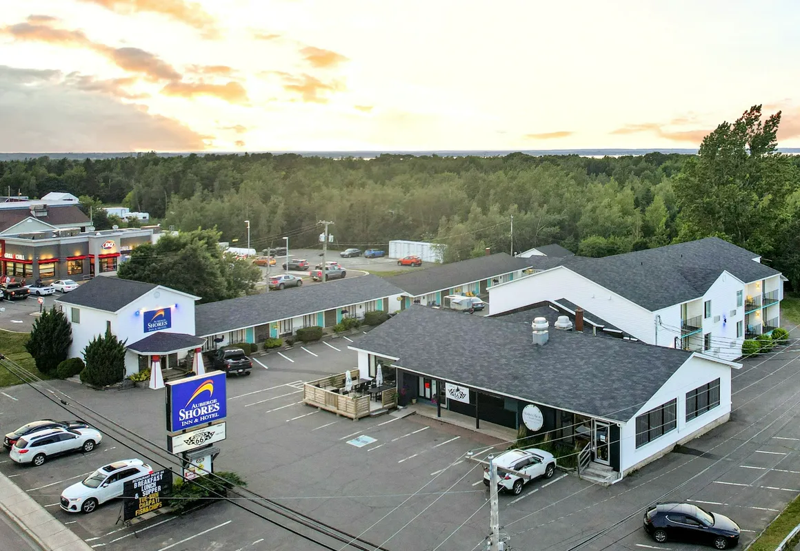 Auberge Shores Inn & Hotel hotel hero