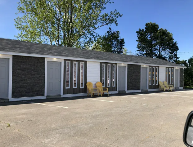 Auberge Shores Inn & Hotel hotel detail image 4