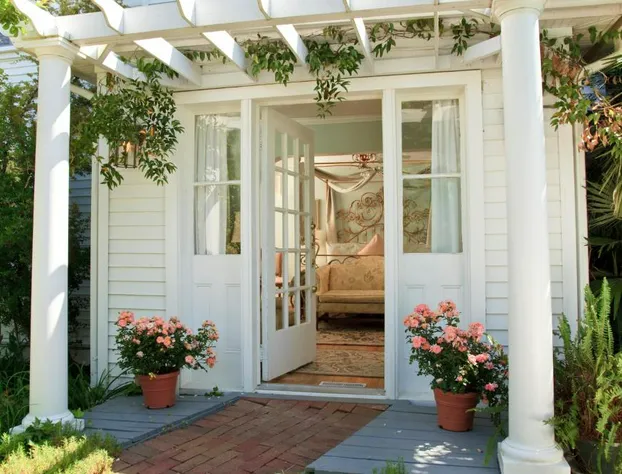 White Doe Inn hotel detail image 1