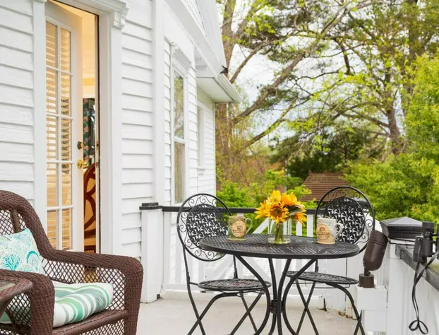 White Doe Inn hotel detail image 2