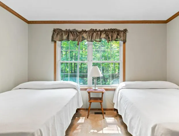 Lakeview on the Lake hotel detail image 3