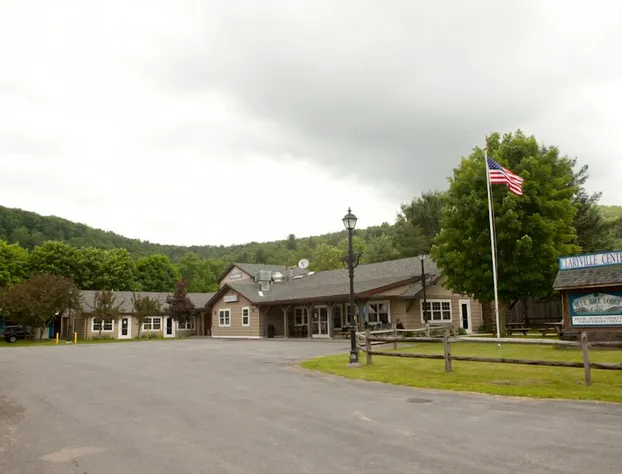 Blue Hill Lodge hotel detail image 1