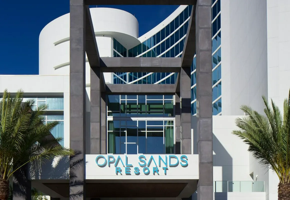 Opal Sands Resort hotel hero