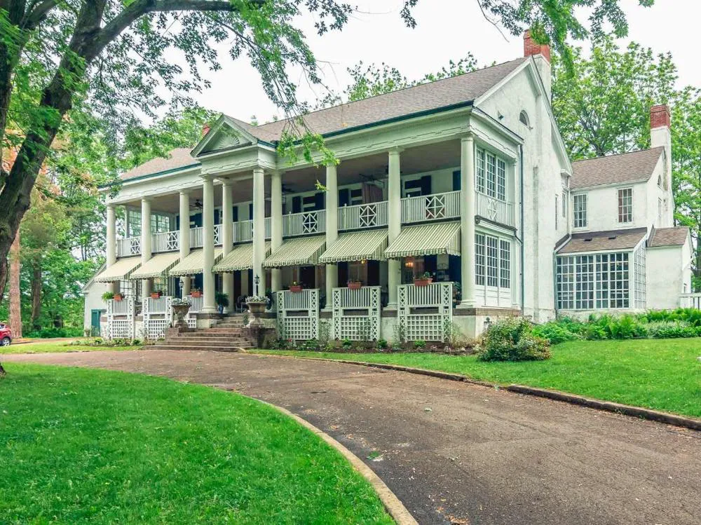 Montrose Inn hotel hero