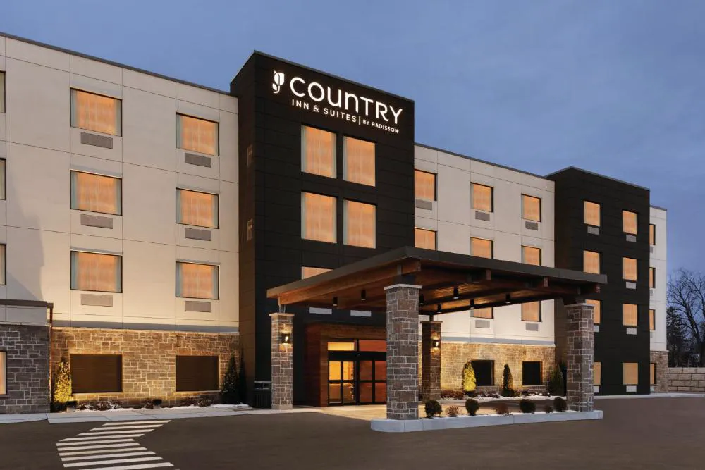 Country Inn & Suites by Radisson, Belleville, ON hotel hero