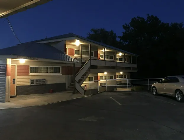 Economy Inn Motel hotel detail image 2