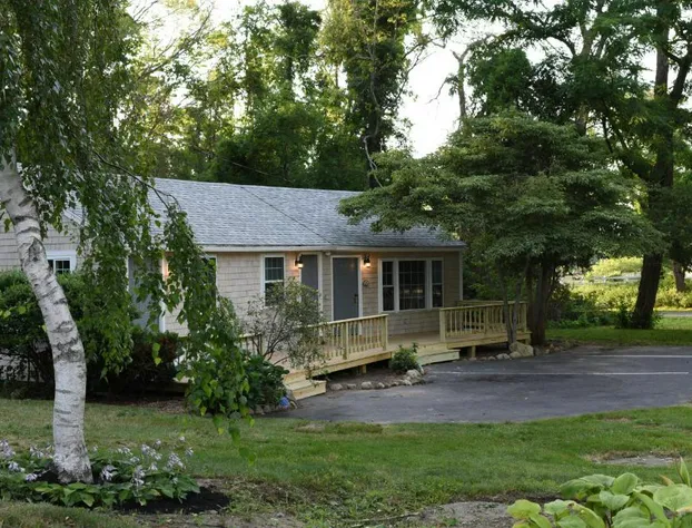 Sandwich Inn and Suites hotel detail image 2