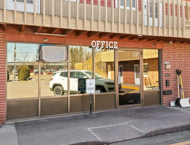 Pine View Inn hotel detail image 2