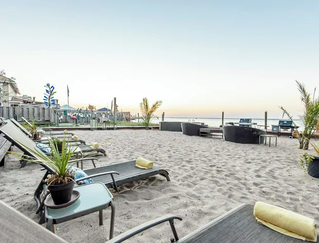 The Palms Hotel Fire Island hotel detail image 4