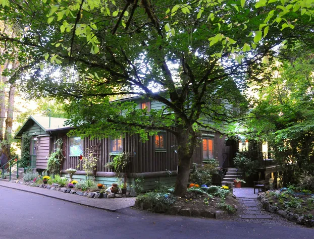 Morrison's Rogue River Lodge hotel detail image 3