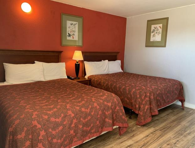 Scottish Inn and Suites hotel detail image 3
