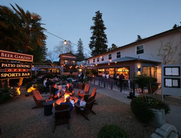Calistoga Inn Restaurant and Brewery hotel detail image 2
