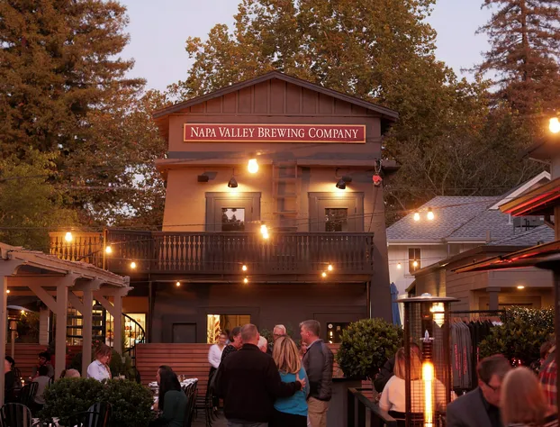 Calistoga Inn Restaurant and Brewery hotel detail image 4