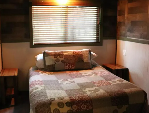 Lone Fir Resort hotel detail image 2