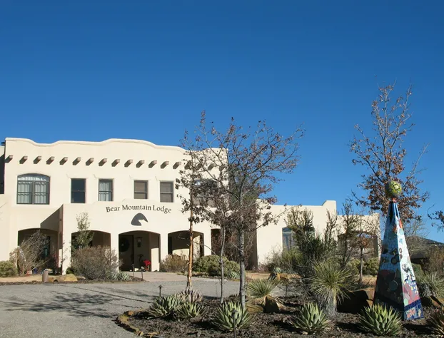 Bear Mountain Lodge hotel detail image 1