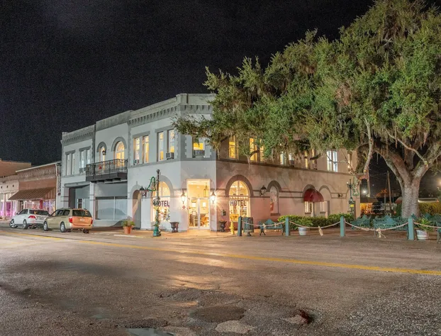 Oak Tree Hotel hotel detail image 4