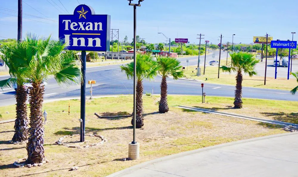 Texan Inn hotel hero