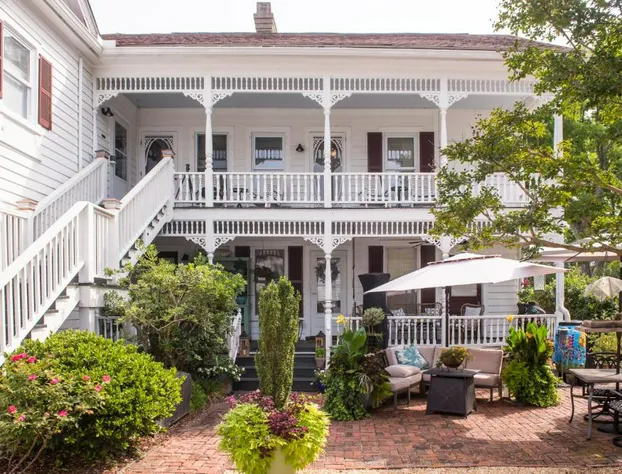 Pecan Tree Inn hotel detail image 4