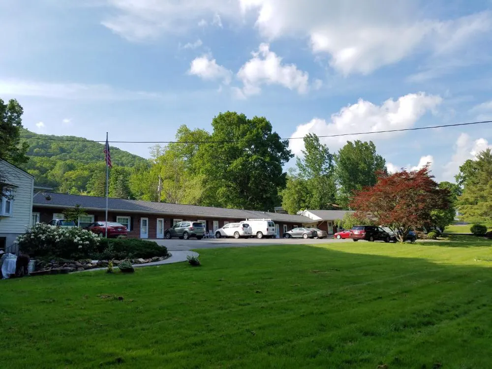 Roseloe Motel hotel hero