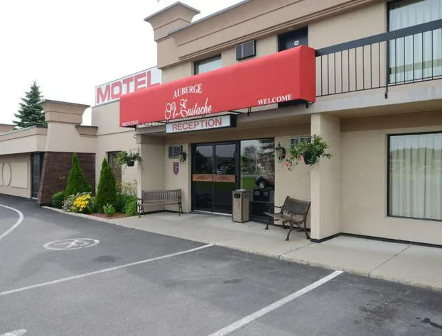Motel St-Eustache hotel detail image 2