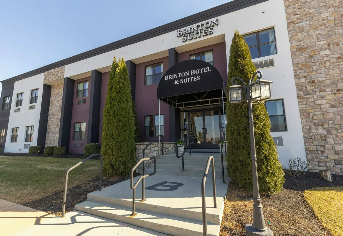 Brinton Suites hotel hero