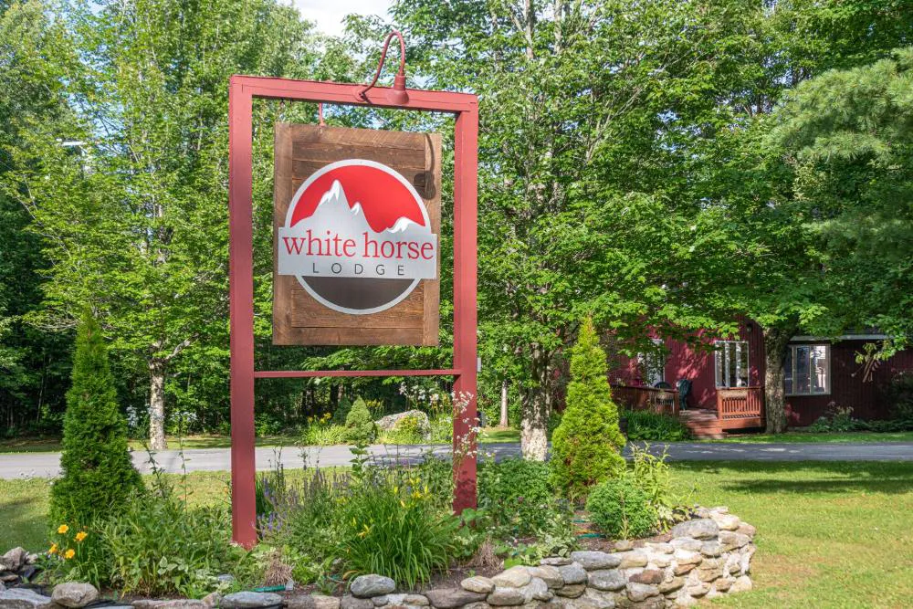 White Horse Lodge hotel hero