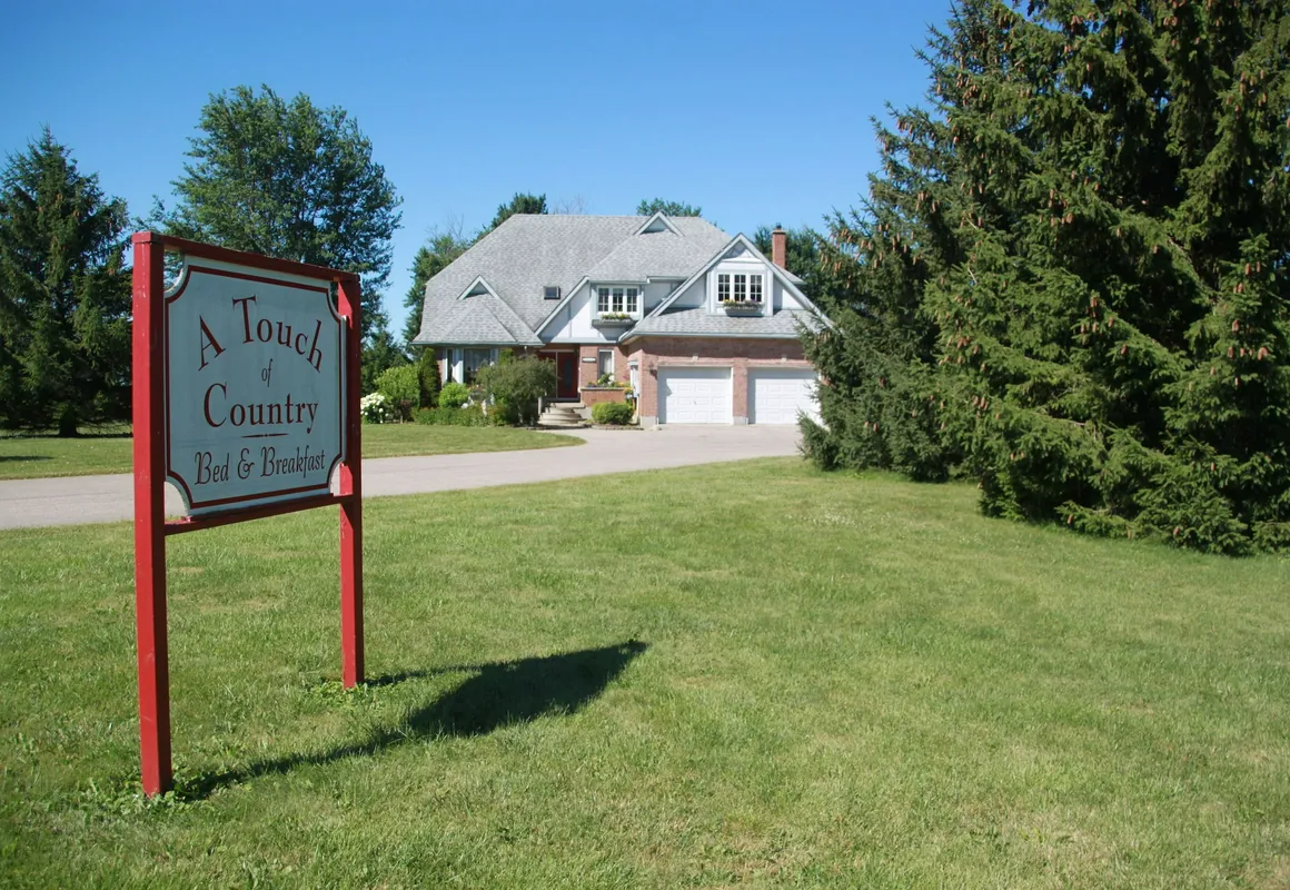 A Touch of Country Bed & Breakfast hotel hero
