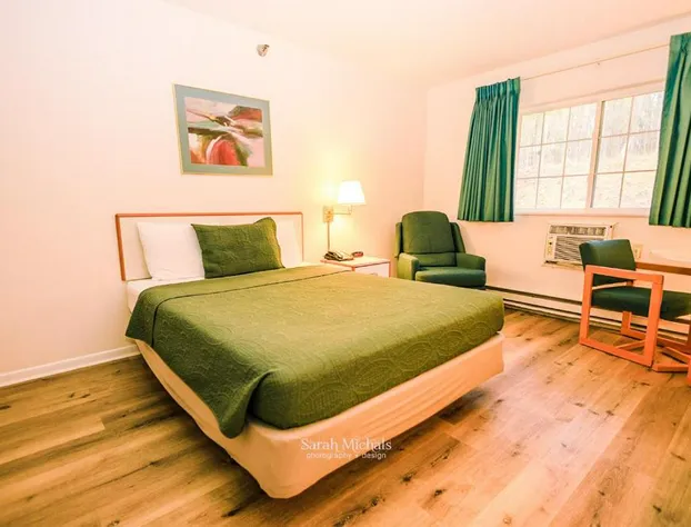 Mountain Host Motor Inn hotel detail image 4