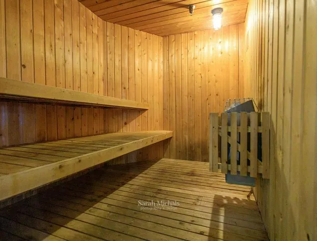 Mountain Host Motor Inn hotel detail image 2