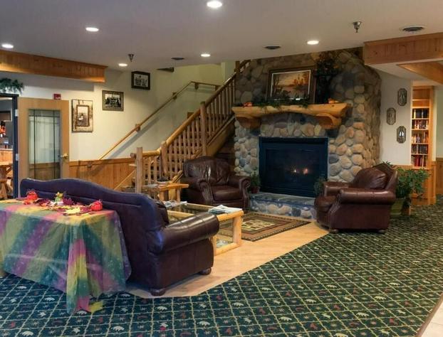 White Oak Inn & Suites hotel detail image 3