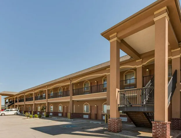 Executive Inn and Suites Cushing hotel detail image 3