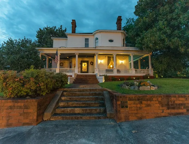 Simmons-Bond Inn Bed & Breakfast hotel detail image 3