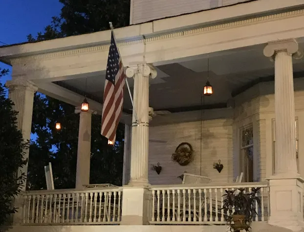 Simmons-Bond Inn Bed & Breakfast hotel detail image 4