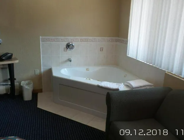 River's Edge Motel hotel detail image 4