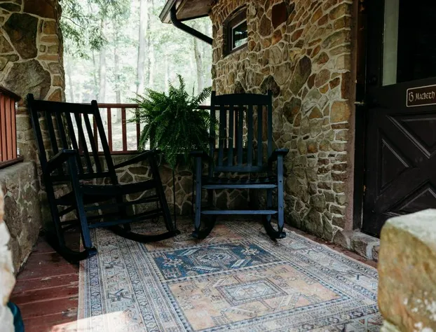 Landoll's Mohican Castle hotel detail image 4